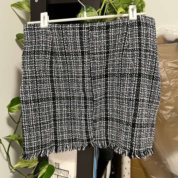 Shein | tweed mini skirt - Picture 2 of 3